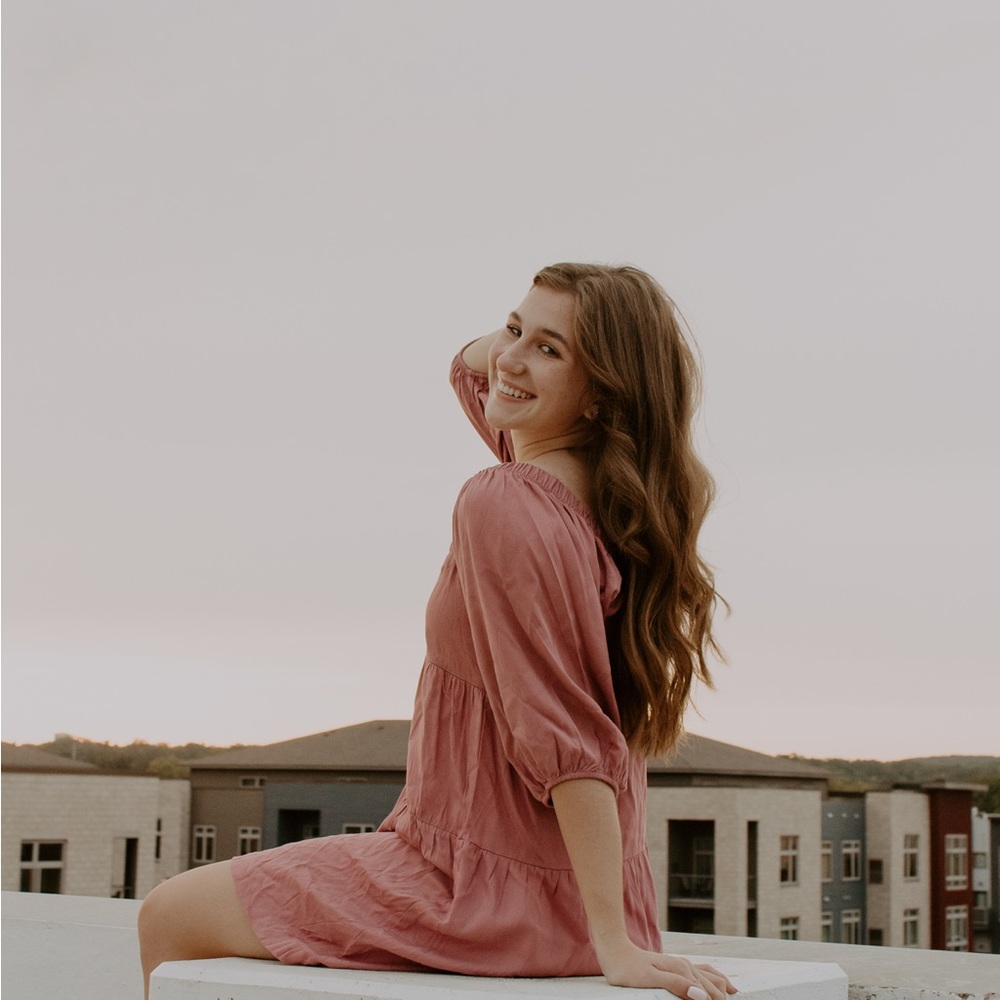 Meet your Posher, Elizabeth